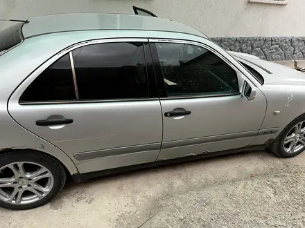 Mercedes-Benz E 230 1995 года за 1 699 999 тг. в Шымкент – фото 6
