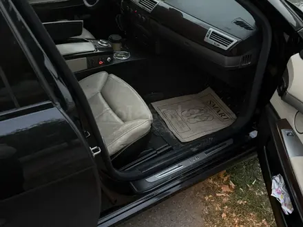 BMW 750 2007 года за 4 000 000 тг. в Алматы – фото 2