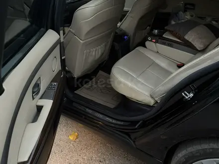BMW 750 2007 года за 4 000 000 тг. в Алматы – фото 5