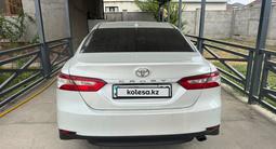 Toyota Camry 2021 года за 12 800 000 тг. в Алматы – фото 3