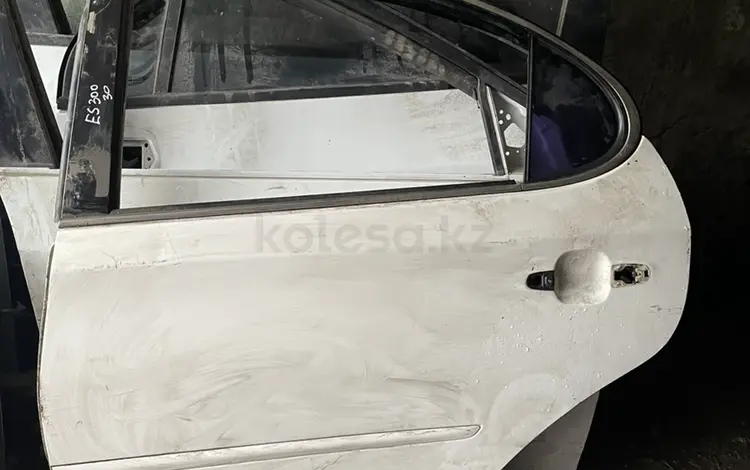 Задние двери Lexus Es300 Windomүшін20 000 тг. в Алматы