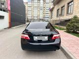 Toyota Camry 2011 года за 7 800 000 тг. в Шымкент – фото 4