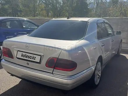 Mercedes-Benz E 320 1995 года за 2 600 000 тг. в Астана – фото 11