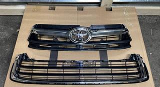 Решетка Радиатора,решетка в бампер на Toyota Highlander за 25 000 тг. в Алматы