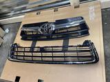 Решетка Радиатора,решетка в бампер на Toyota Highlander за 25 000 тг. в Алматы – фото 3