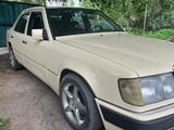 Mercedes-Benz E 200 1992 годаүшін1 700 000 тг. в Тургень (Енбекшиказахский р-н) – фото 2