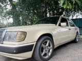 Mercedes-Benz E 200 1992 годаүшін1 700 000 тг. в Тургень (Енбекшиказахский р-н) – фото 4