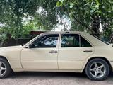 Mercedes-Benz E 200 1992 годаүшін1 700 000 тг. в Тургень (Енбекшиказахский р-н) – фото 5