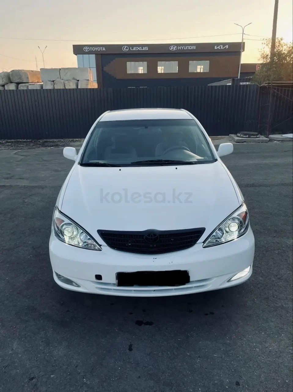 Toyota Camry, 2004