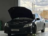 Toyota Camry 2013 года за 9 620 000 тг. в Атырау – фото 4