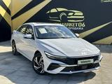 Hyundai Elantra 2022 года за 9 900 000 тг. в Атырау – фото 4