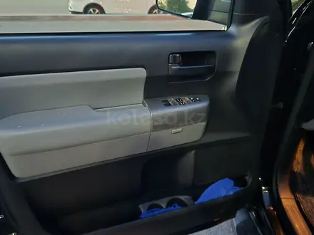 Toyota Sequoia 2014 года за 30 000 000 тг. в Астана – фото 9
