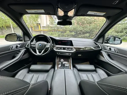 BMW X5 2019 года за 25 000 000 тг. в Алматы – фото 17
