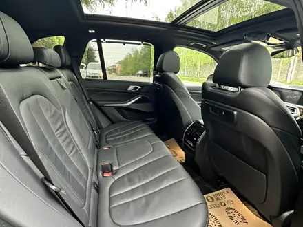 BMW X5 2019 года за 25 000 000 тг. в Алматы – фото 19
