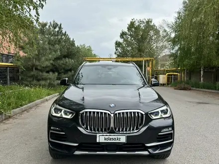 BMW X5 2019 года за 25 000 000 тг. в Алматы – фото 29
