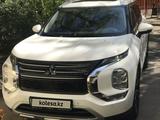 Mitsubishi Outlander 2022 года за 14 100 000 тг. в Алматы – фото 2