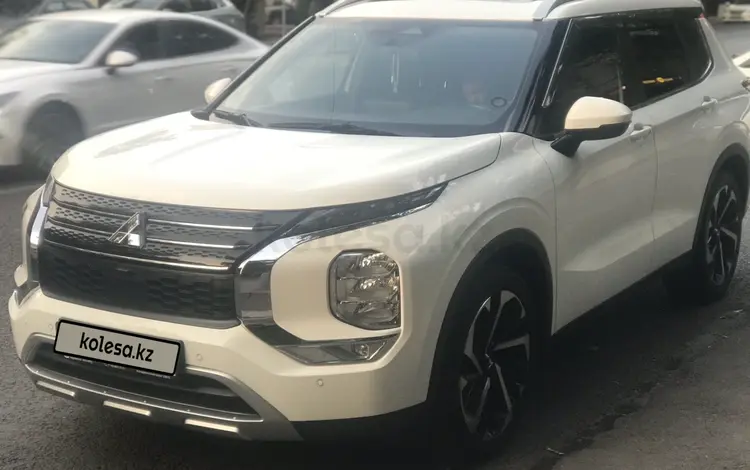 Mitsubishi Outlander 2022 годаүшін14 100 000 тг. в Алматы