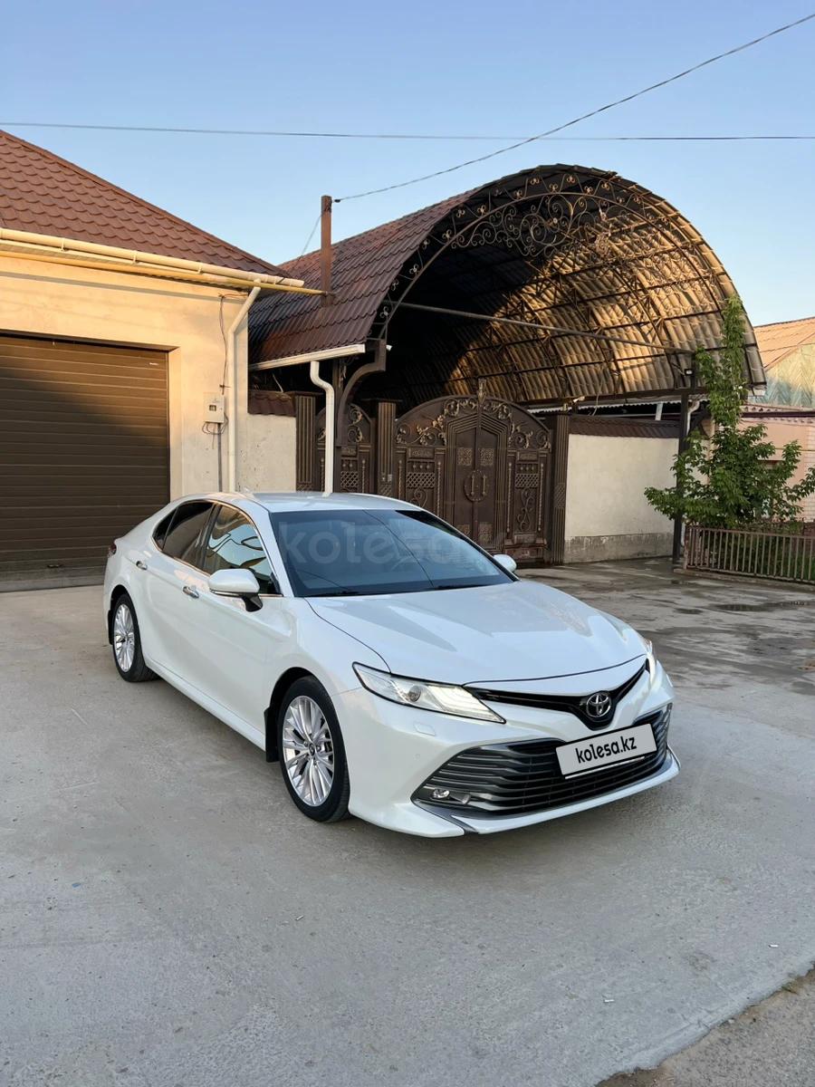 Toyota Camry 2018 г.