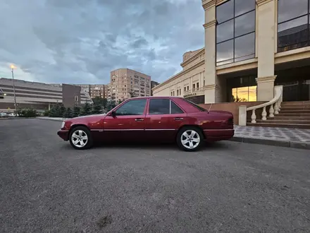 Mercedes-Benz E 300 1991 года за 2 500 000 тг. в Костанай – фото 7