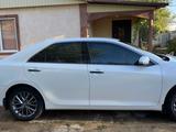 Toyota Camry 2015 года за 12 000 000 тг. в Уральск – фото 3