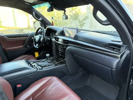 Lexus LX 570 2016 года за 40 000 000 тг. в Астана – фото 11
