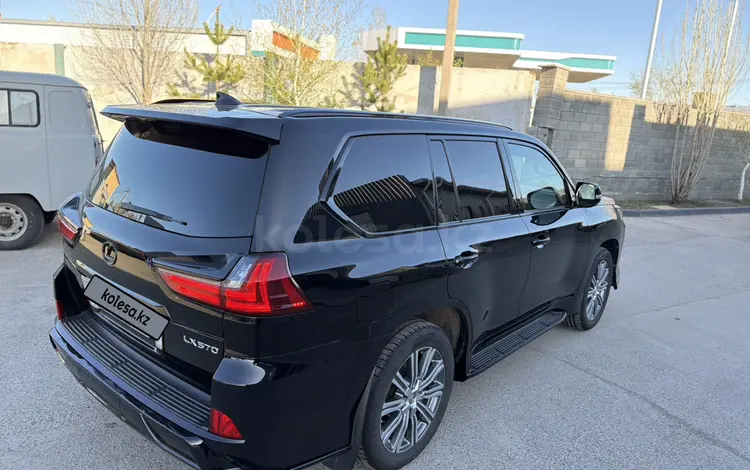 Lexus LX 570 2016 года за 40 000 000 тг. в Астана