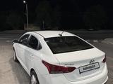 Hyundai Accent 2021 года за 6 700 000 тг. в Шымкент – фото 3