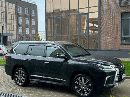 Lexus LX 570 2019 года за 49 000 000 тг. в Астана – фото 4