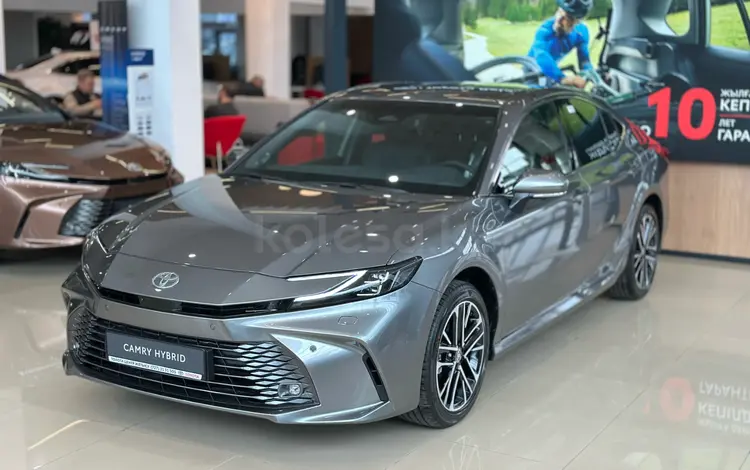 Toyota Camry Luxe eCVT 2025 годаүшін24 190 000 тг. в Алматы