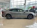 Toyota Camry Luxe eCVT 2025 годаүшін24 190 000 тг. в Алматы – фото 4