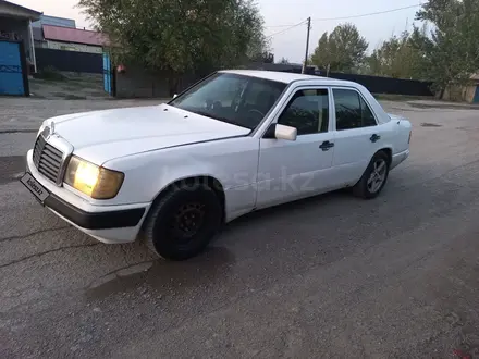 Mercedes-Benz E 230 1991 года за 1 100 000 тг. в Алматы – фото 4