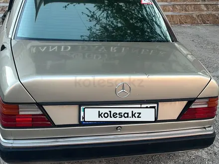 Mercedes-Benz E 200 1991 года за 1 800 000 тг. в Шымкент – фото 4