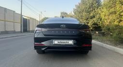 Hyundai Elantra 2021 годаfor10 200 000 тг. в Алматы – фото 3