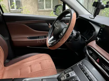 Hyundai Santa Fe 2023 года за 16 500 000 тг. в Алматы – фото 3