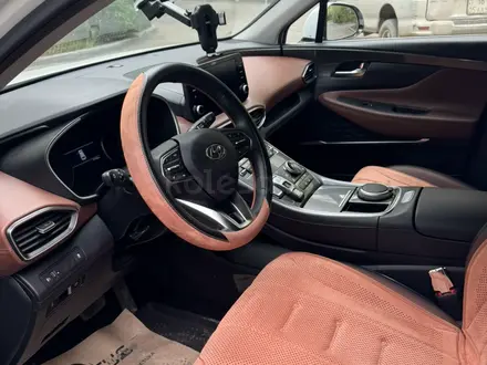 Hyundai Santa Fe 2023 года за 16 500 000 тг. в Алматы – фото 2