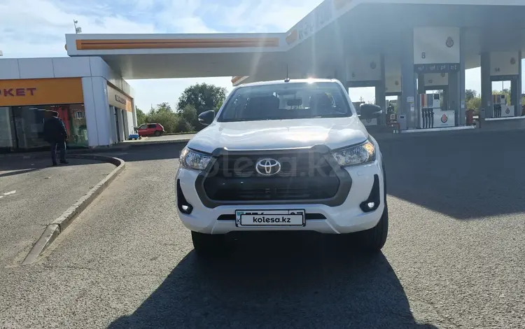 Toyota Hilux 2023 годаүшін24 000 000 тг. в Уральск