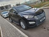 Hyundai Santa Fe 2013 года за 10 000 000 тг. в Астана – фото 3