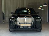 BMW X7 XDrive 40i 2025 года за 76 869 683 тг. в Шымкент – фото 2
