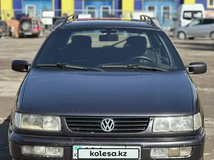 Volkswagen Passat 1995 года за 1 920 000 тг. в Караганда – фото 3