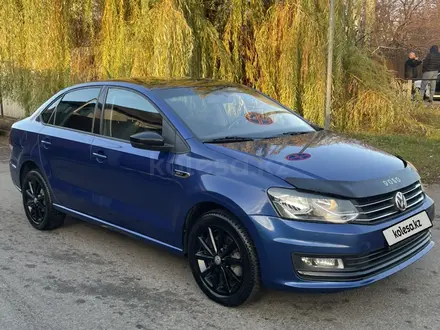 Volkswagen Polo 2018 года за 6 300 000 тг. в Алматы – фото 2