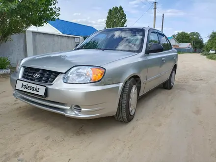 Hyundai Accent 2004 года за 1 700 000 тг. в Актобе – фото 2