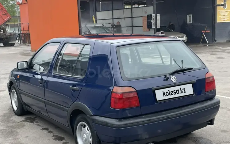 Volkswagen Golf 1994 годаүшін2 200 000 тг. в Алматы