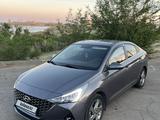 Hyundai Accent 2021 года за 8 500 000 тг. в Жезказган – фото 2