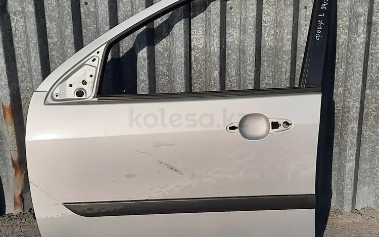 Дверь форд фокус 1 за 20 000 тг. в Караганда