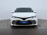 Toyota Camry 2021 года за 13 330 000 тг. в Астана – фото 2