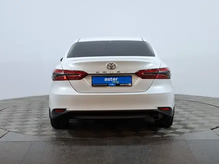 Toyota Camry 2021 года за 13 330 000 тг. в Астана – фото 6