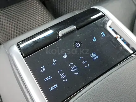 Toyota Camry 2021 года за 13 330 000 тг. в Астана – фото 13