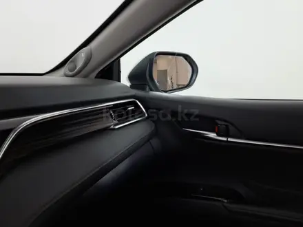 Toyota Camry 2021 года за 13 330 000 тг. в Астана – фото 16