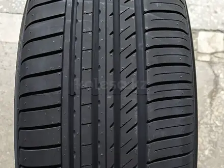 Шины KINFOREST 235/35ZR19 91Y KF550 за 45 000 тг. в Алматы