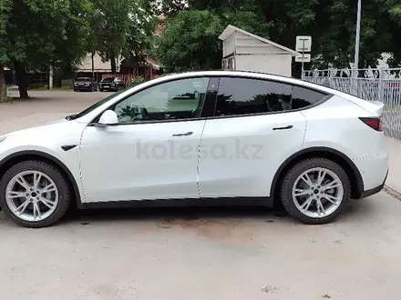 Tesla Model Y 2021 года за 16 500 000 тг. в Алматы – фото 2